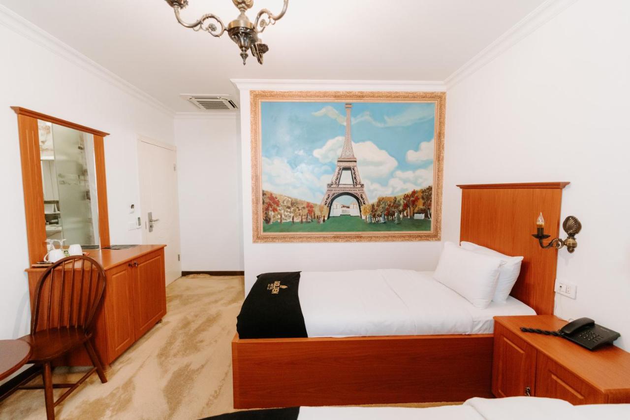 Golden Hotel Пристина Екстериор снимка
